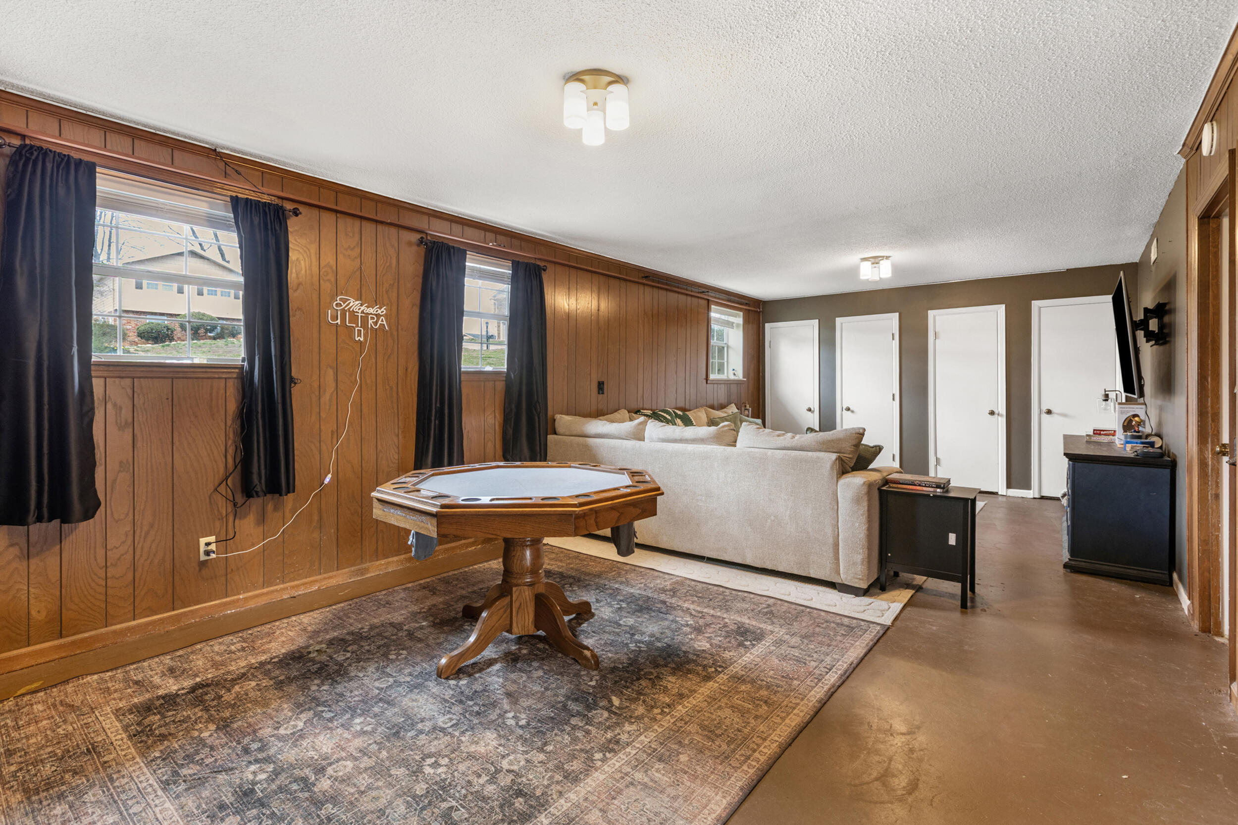 2712 St Lawrence Road Chattanooga, TN 37421 - Photo 29 of 50 Basement Living Room