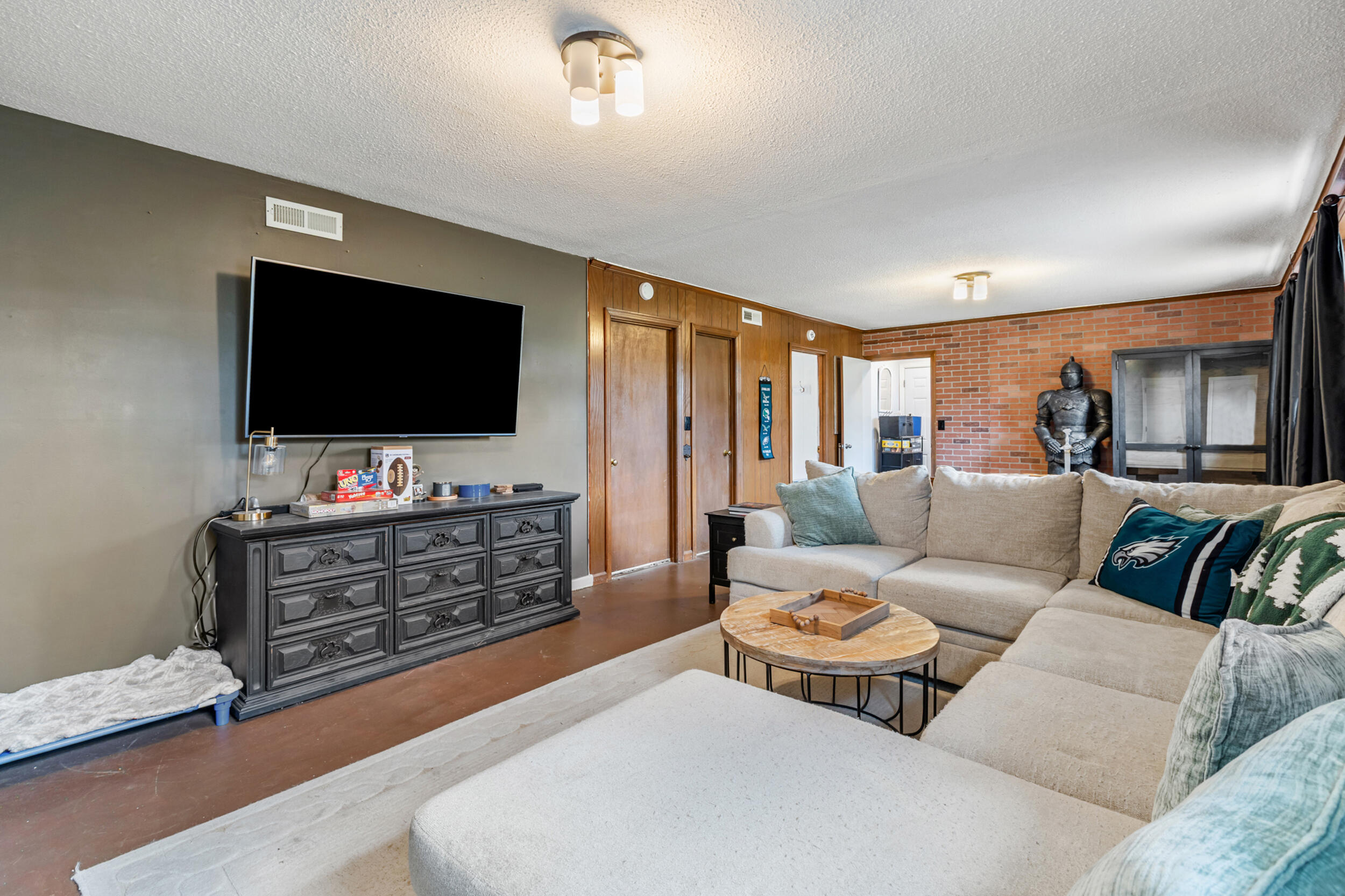 2712 St Lawrence Road Chattanooga, TN 37421 - Photo 35 of 50 Basement Living Room