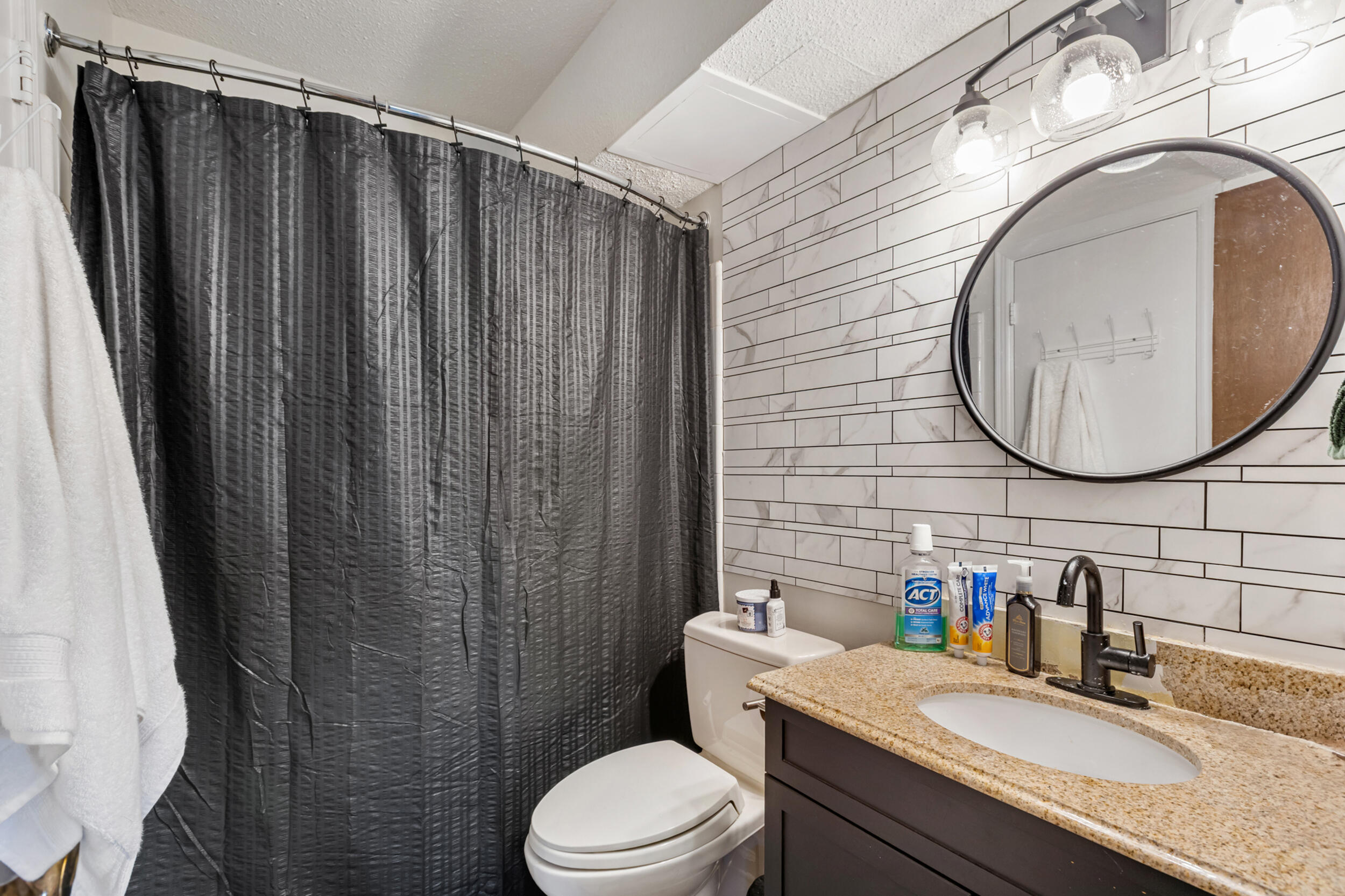 2712 St Lawrence Road Chattanooga, TN 37421 - Photo 36 of 50 Basement Full Bathroom