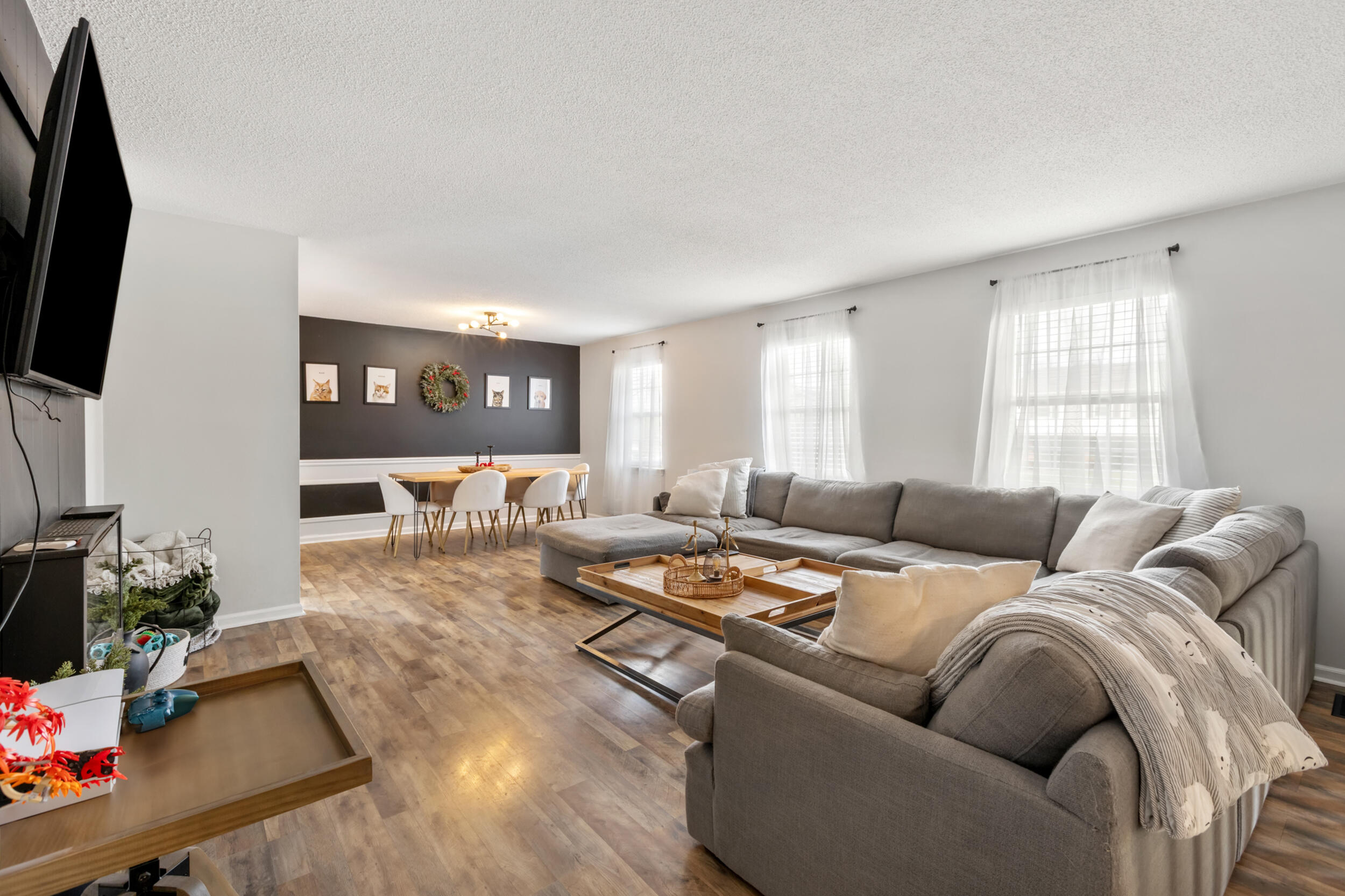 2712 St Lawrence Road Chattanooga, TN 37421 - Photo 5 of 50 Living Room
