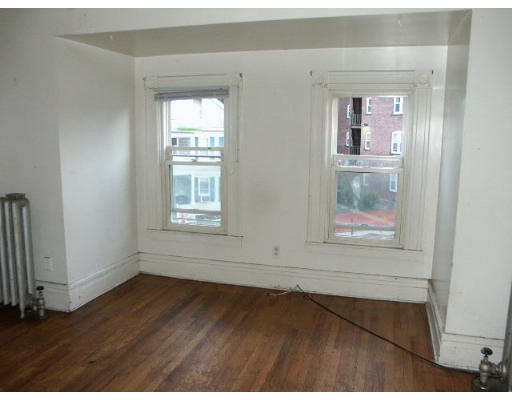 25-27 Armory Street Springfield, MA 01105 - Photo 6 of 6 Gallery Image 6
