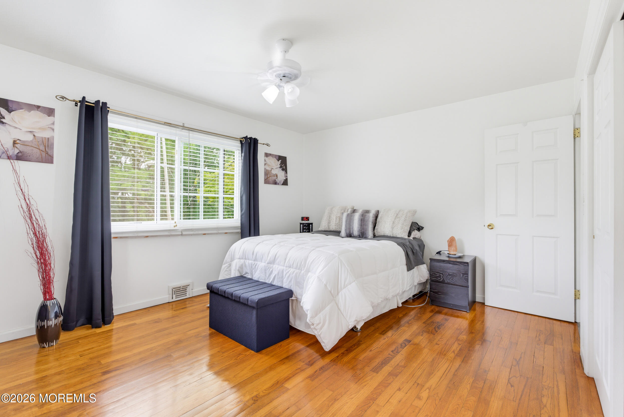 125 Higgins Road Matawan, NJ 07747 - Photo 22 of 52 19_therealdealstudio-15