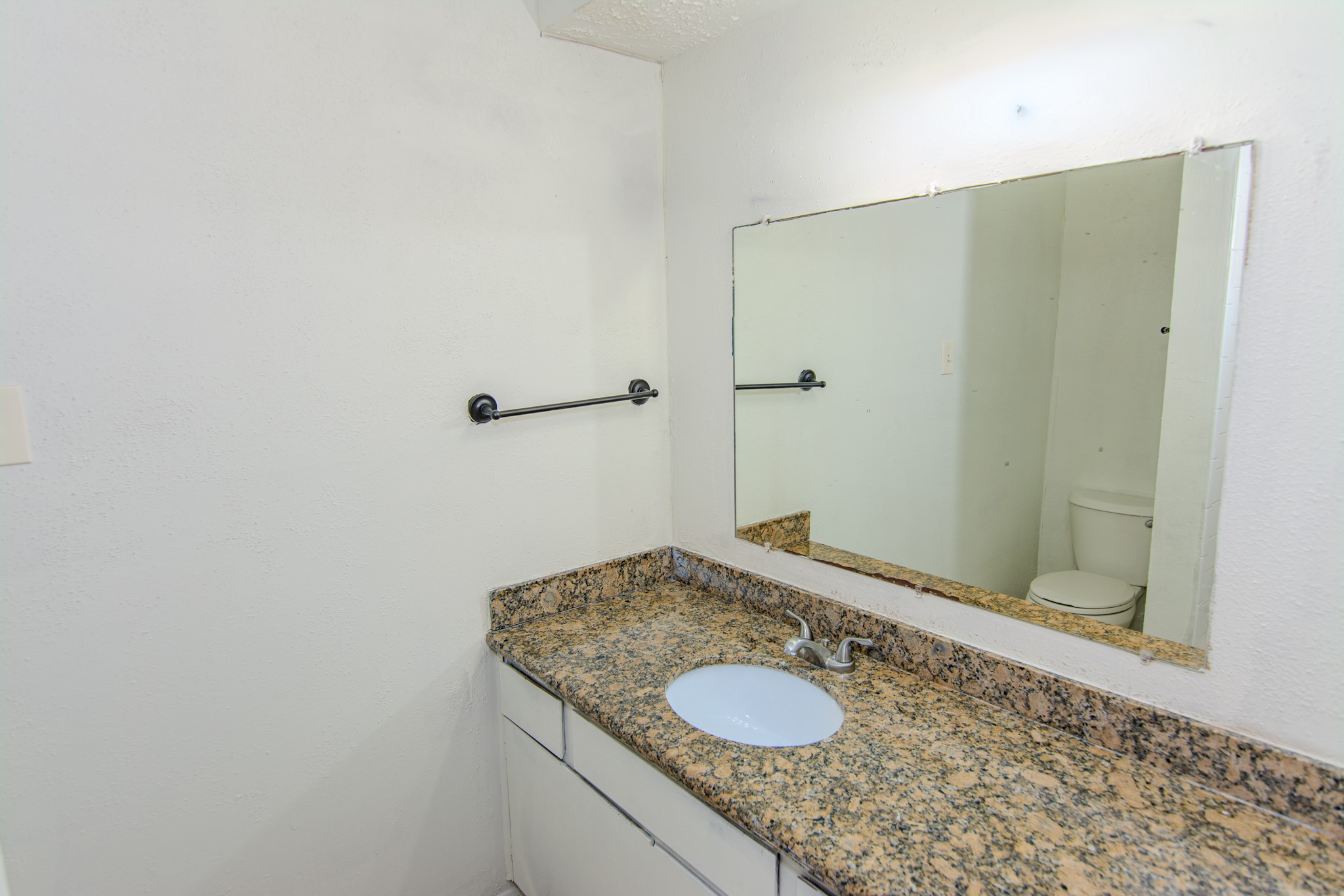 20335 Fieldtree Drive Humble, TX 77338 - Photo 15 of 22 Second Bathroom