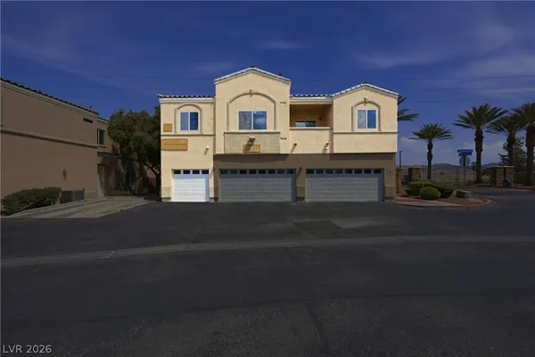 $230,000 | 3936 Smokey Fog Avenue, Unit 201, North Las Vegas, NV 89081