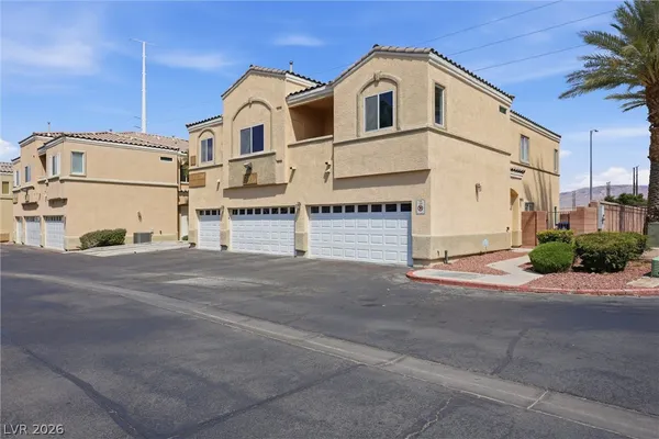 $230,000 | 3936 Smokey Fog Avenue, Unit 201, North Las Vegas, NV 89081