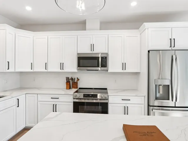 $510,000 | 62 Foundry Street, Unit 204, Wakefield, MA 01880