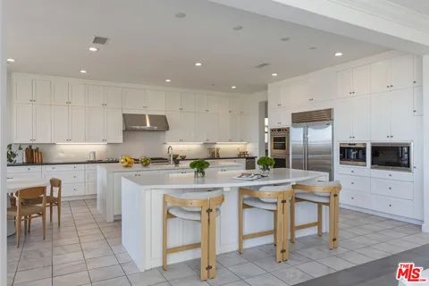 $2,975,000 | 20162 West Cromwell Way, Porter Ranch, CA 91326