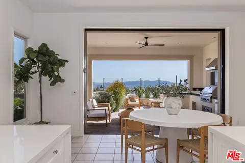 $2,975,000 | 20162 West Cromwell Way, Porter Ranch, CA 91326