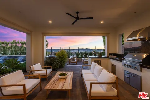 $2,975,000 | 20162 West Cromwell Way, Porter Ranch, CA 91326