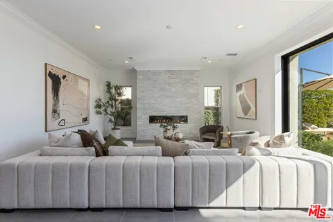 $2,975,000 | 20162 West Cromwell Way, Porter Ranch, CA 91326