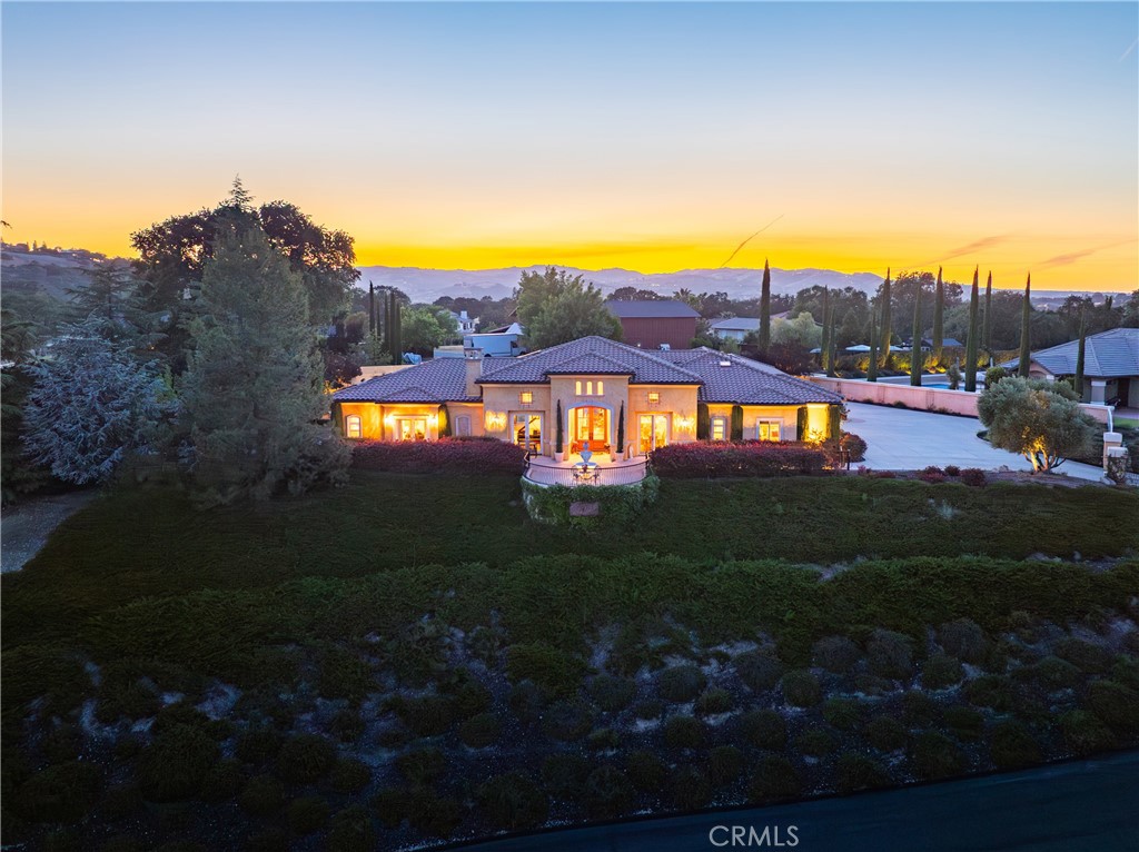 2035 Rancho Caro Road Templeton, CA 93465 - Photo 2 of 30