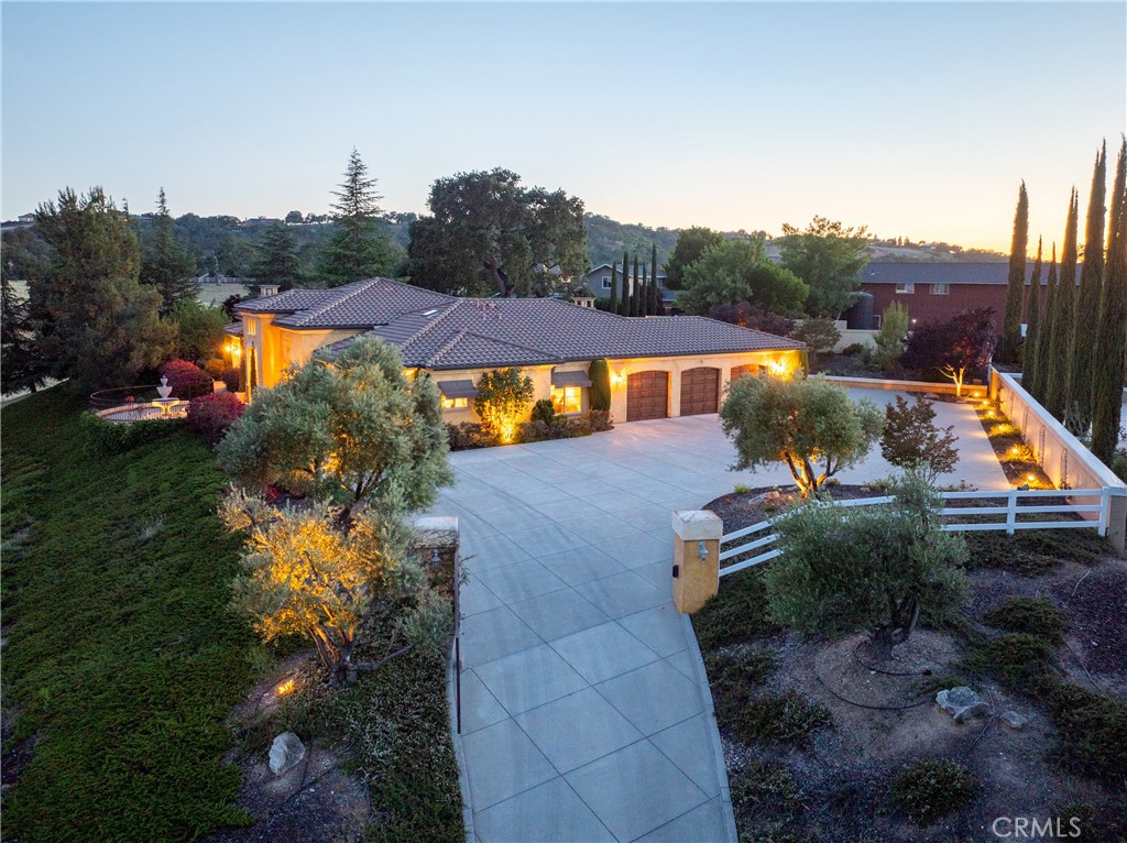 2035 Rancho Caro Road Templeton, CA 93465 - Photo 3 of 30