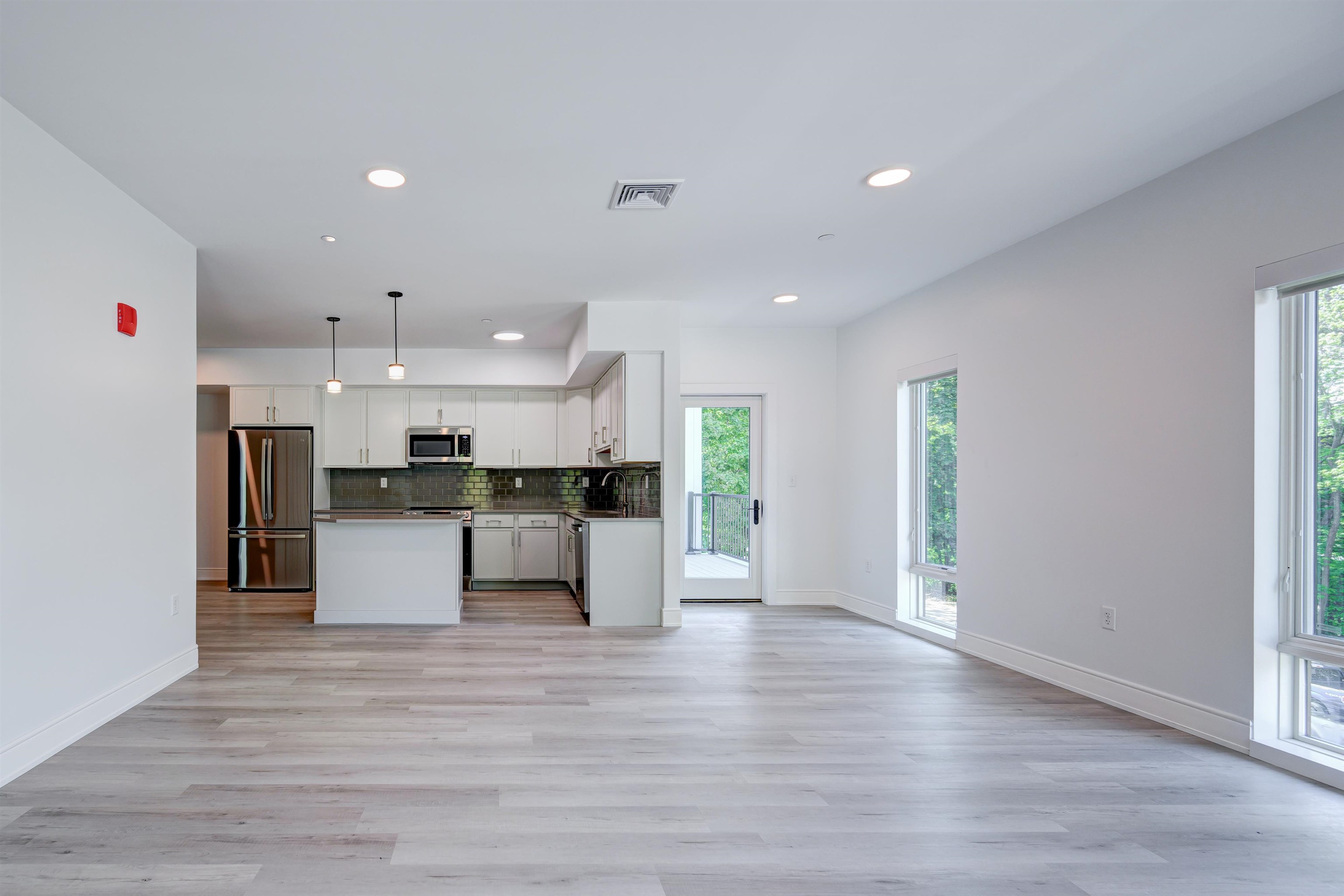 2059 Lafayette Road, Unit 201 Portsmouth, NH 03801 - Photo 8 of 26