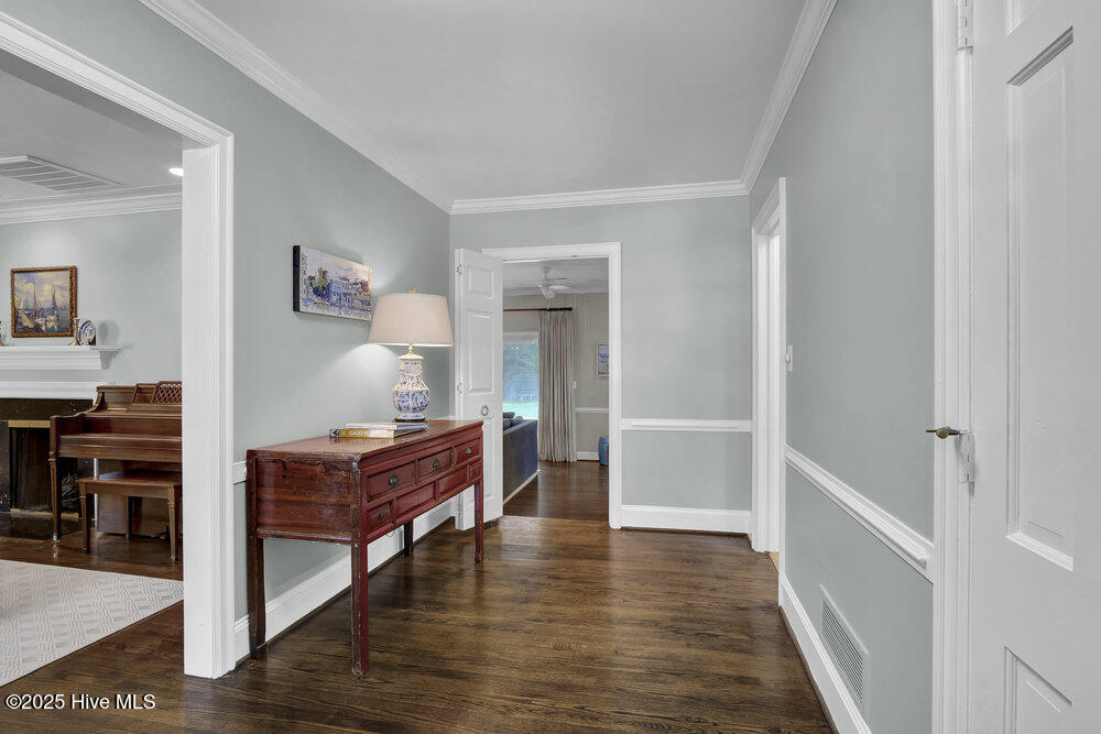 1831 Hawthorne Road Wilmington, NC 28403 - Photo 5 of 50 p1233100_389