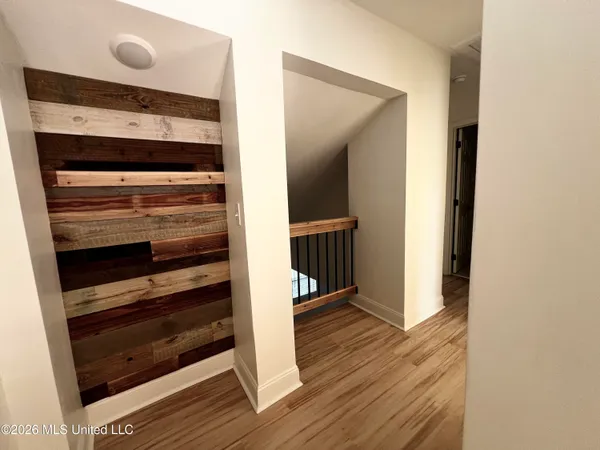 $145,000 | 1255 East County Line Road, Unit G1, Jackson, MS 39211
