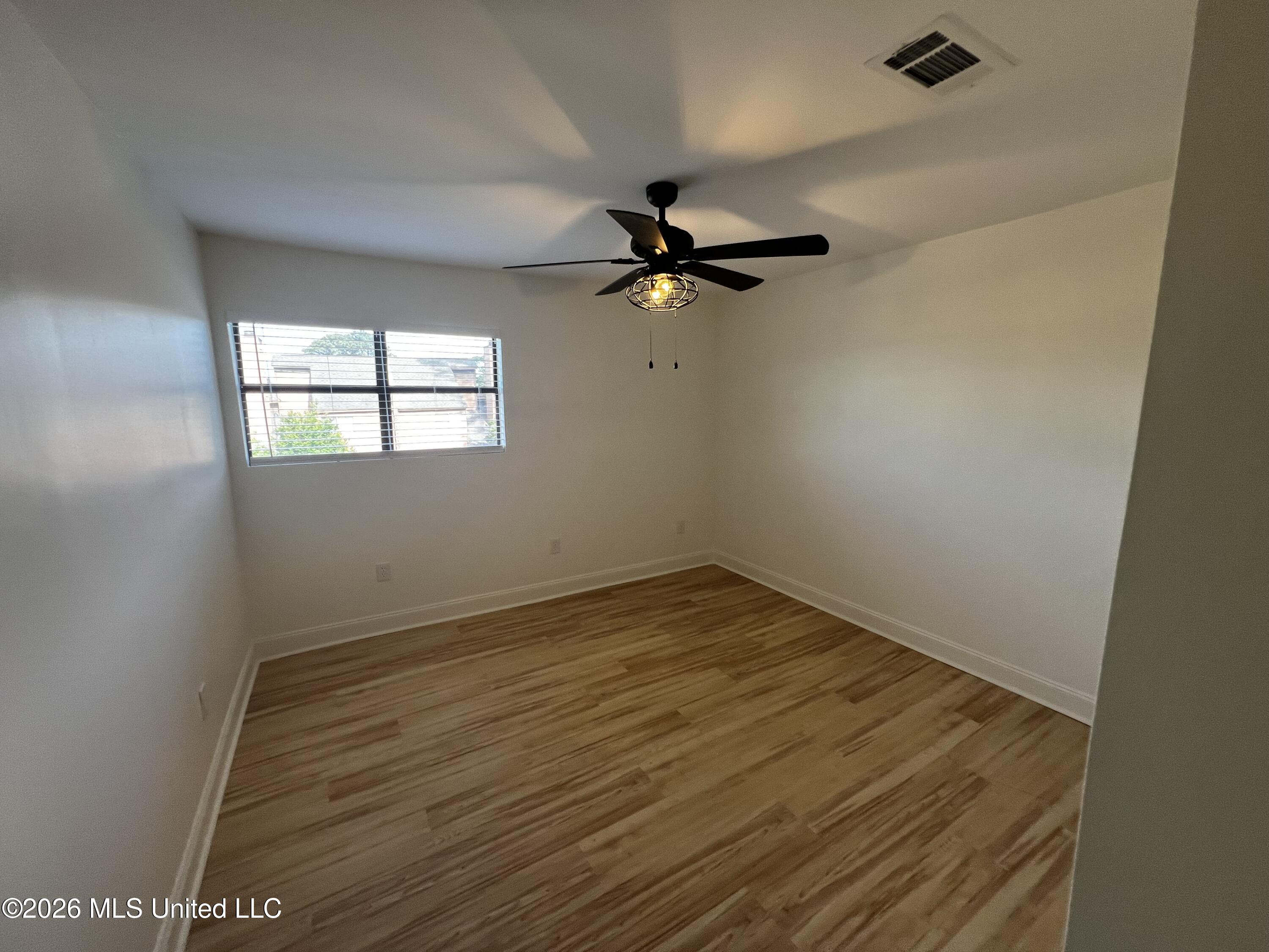 1255 East County Line Road, Unit G1 Jackson, MS 39211 - Photo 15 of 19 IMG_4765