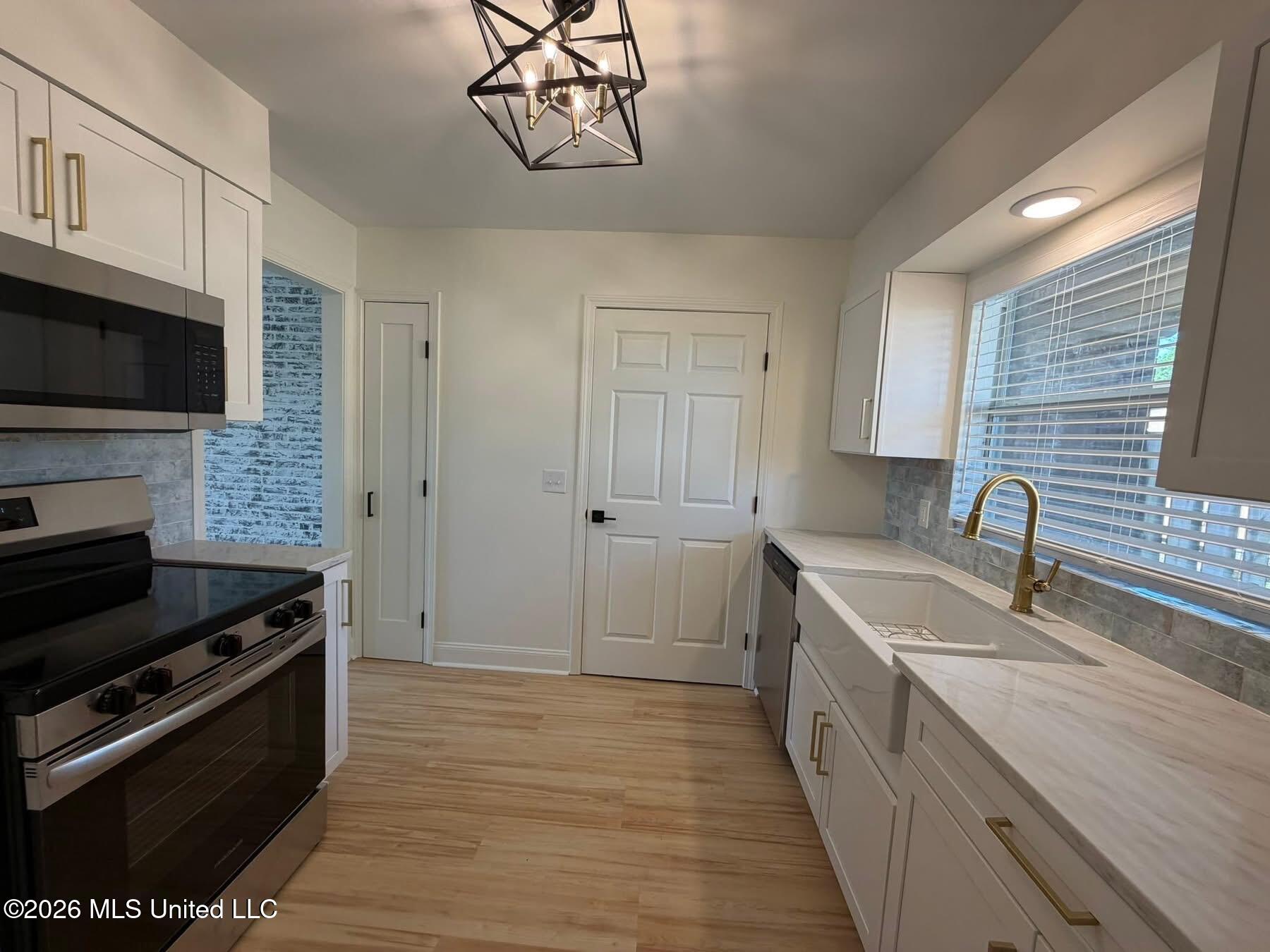 1255 East County Line Road, Unit G1 Jackson, MS 39211 - Photo 5 of 19 IMG_1244 (1)
