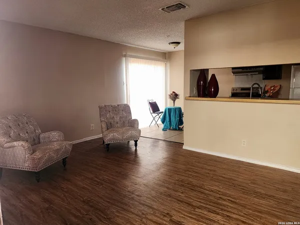 $1,095 | 5236 Meadow Field, San Antonio, TX 78250