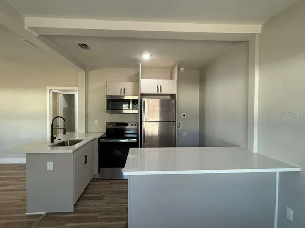 $2,500 | 8701 North Willow Avenue, Tampa, FL 33604