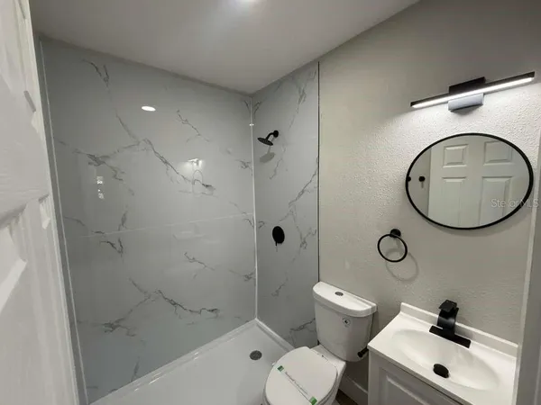 $2,500 | 8701 North Willow Avenue, Tampa, FL 33604