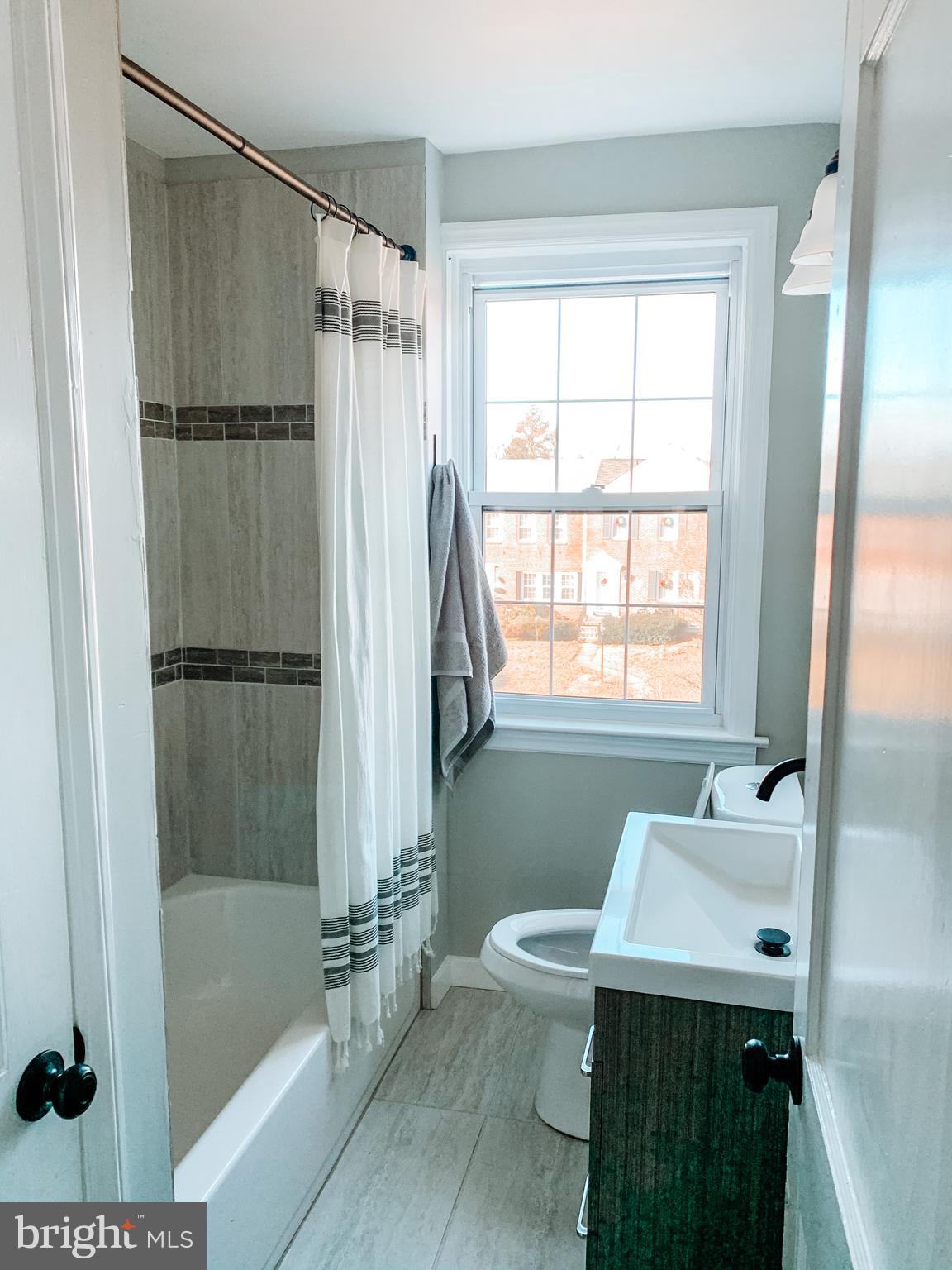 1846 Edgewood Road Baltimore, MD 21286 - Photo 6 of 11 Upstairs full bathroom