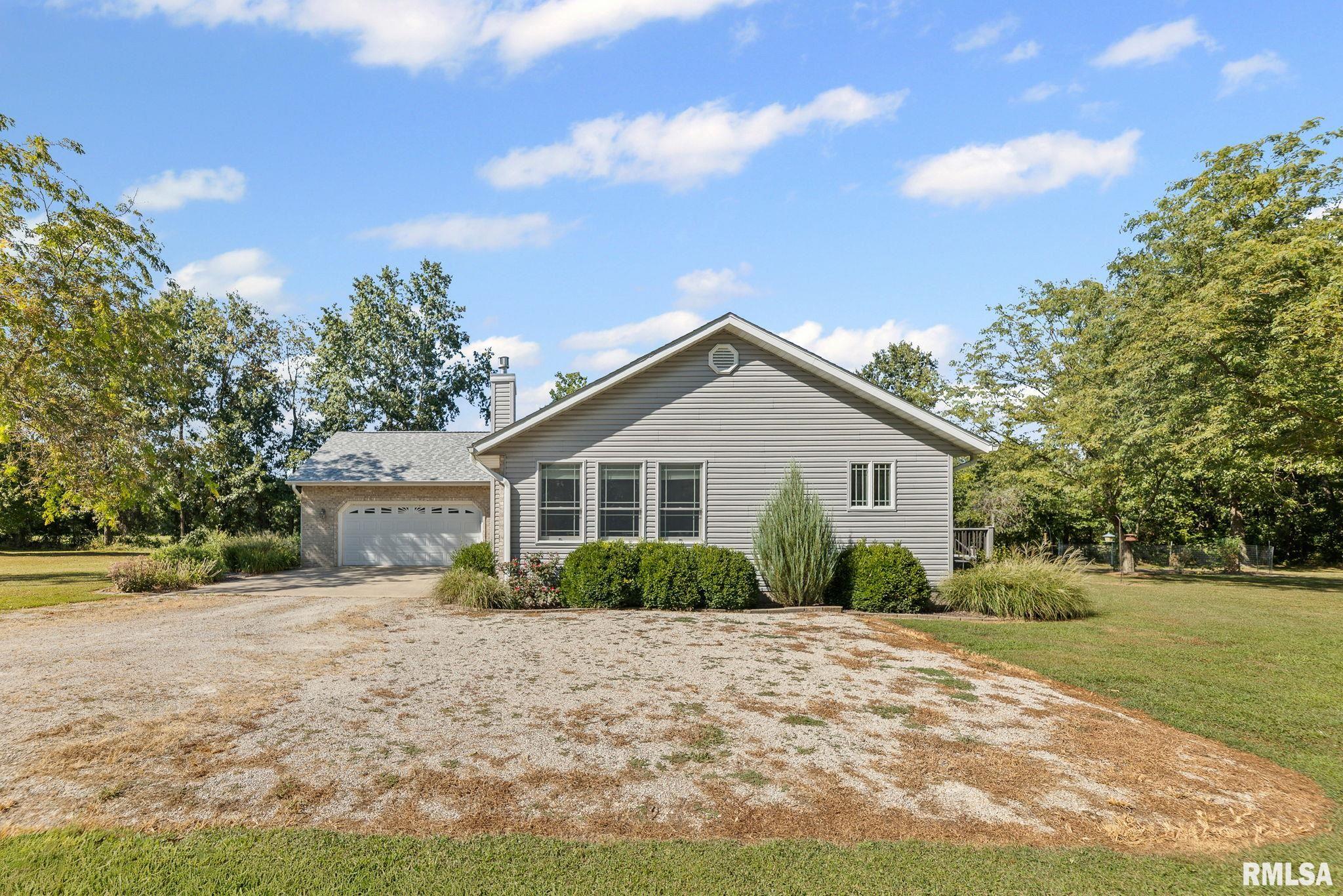 6458 Bailey Road Salem, IL 62881 - Photo 3 of 56