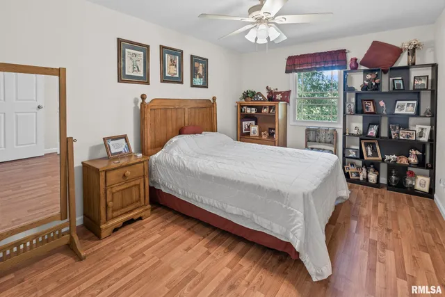 $320,000 | 6458 Bailey Road, Salem, IL 62881