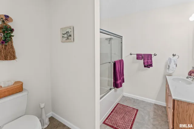 $320,000 | 6458 Bailey Road, Salem, IL 62881