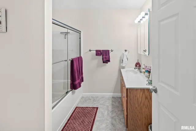 $320,000 | 6458 Bailey Road, Salem, IL 62881