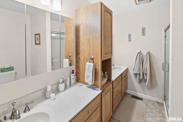 $320,000 | 6458 Bailey Road, Salem, IL 62881