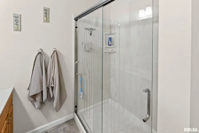 $320,000 | 6458 Bailey Road, Salem, IL 62881