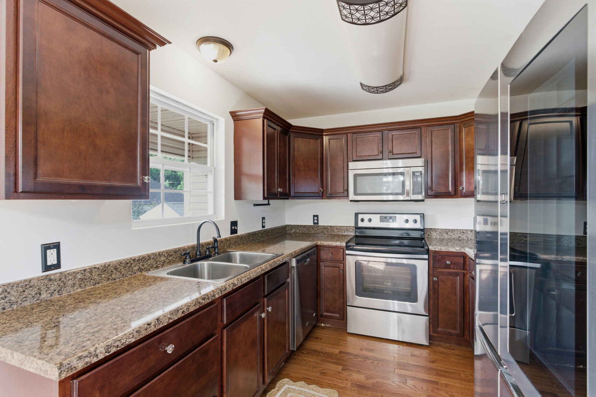 738 Sycamore Drive Springfield, TN 37172 - Photo 11 of 39