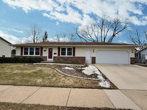 $299,900 | 1313 East Murdock Avenue, Oshkosh, WI 54901