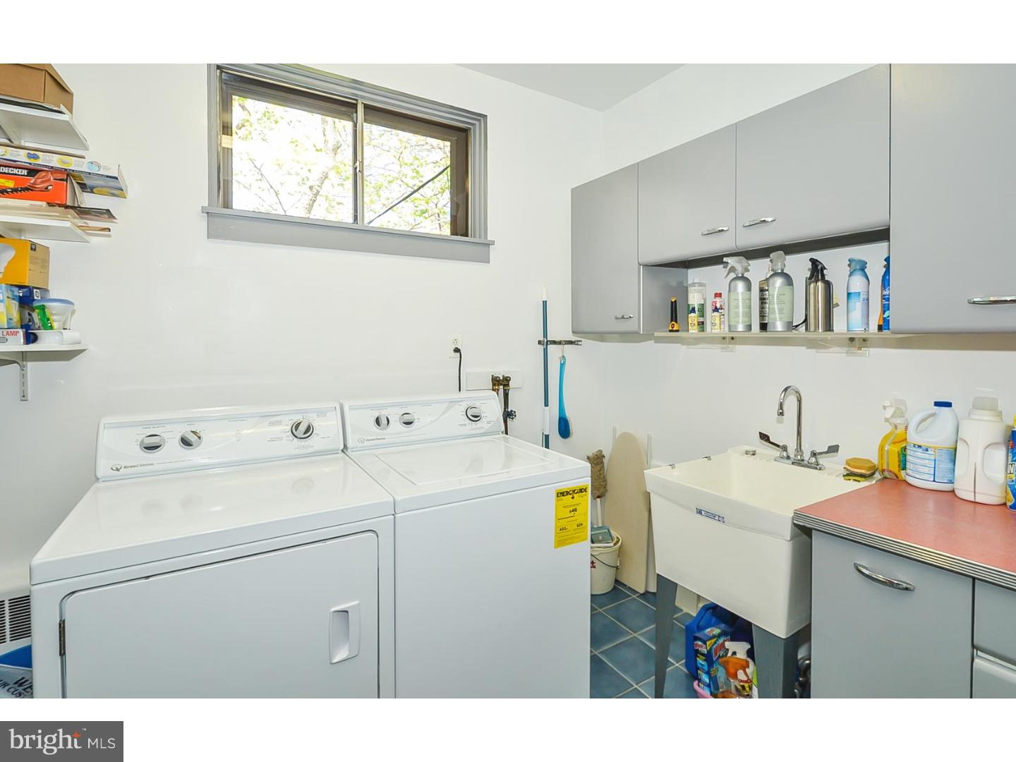 605 Burnham Road Philadelphia, PA 19119 - Photo 20 of 25 Laundry Room