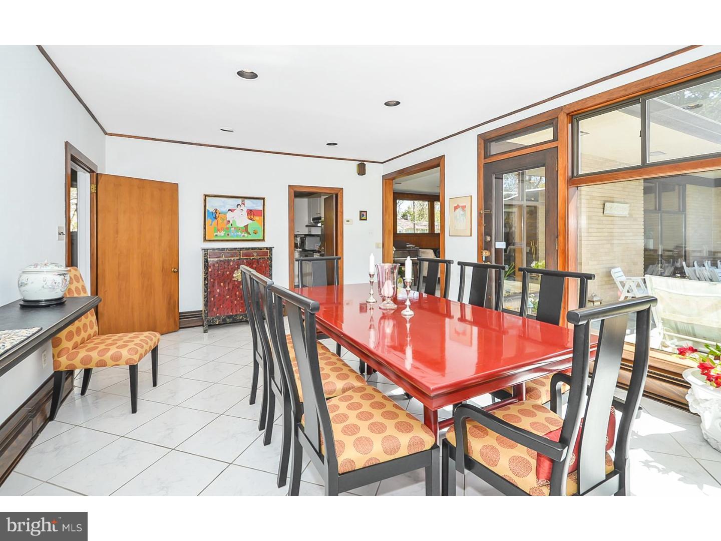 605 Burnham Road Philadelphia, PA 19119 - Photo 9 of 25 Dining Room