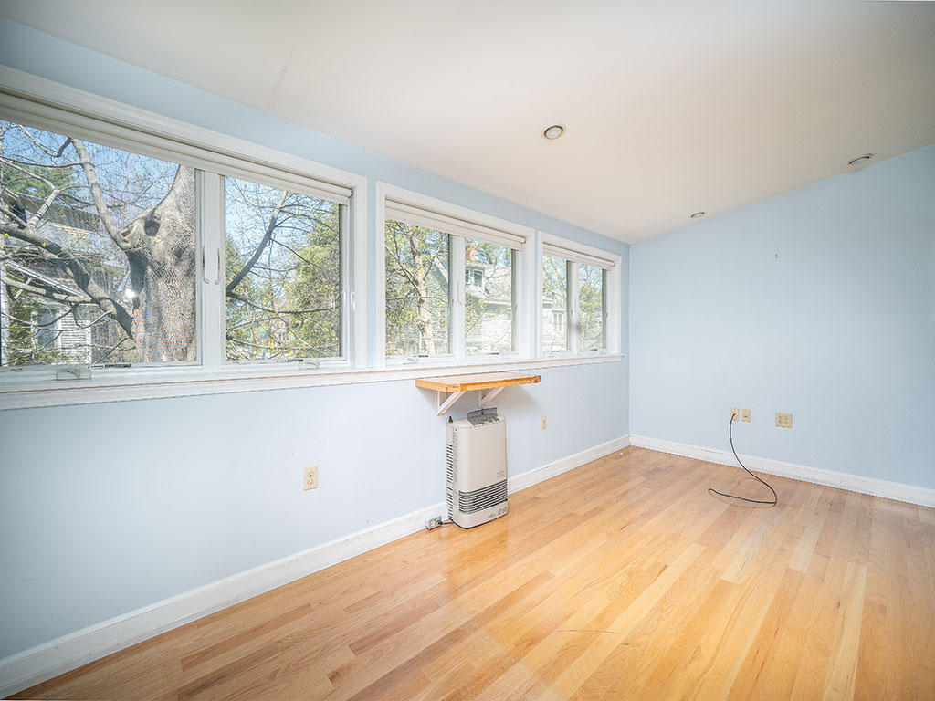 37 Stonybrook Road Cape Elizabeth, ME 04107 - Photo 23 of 47 MOffice