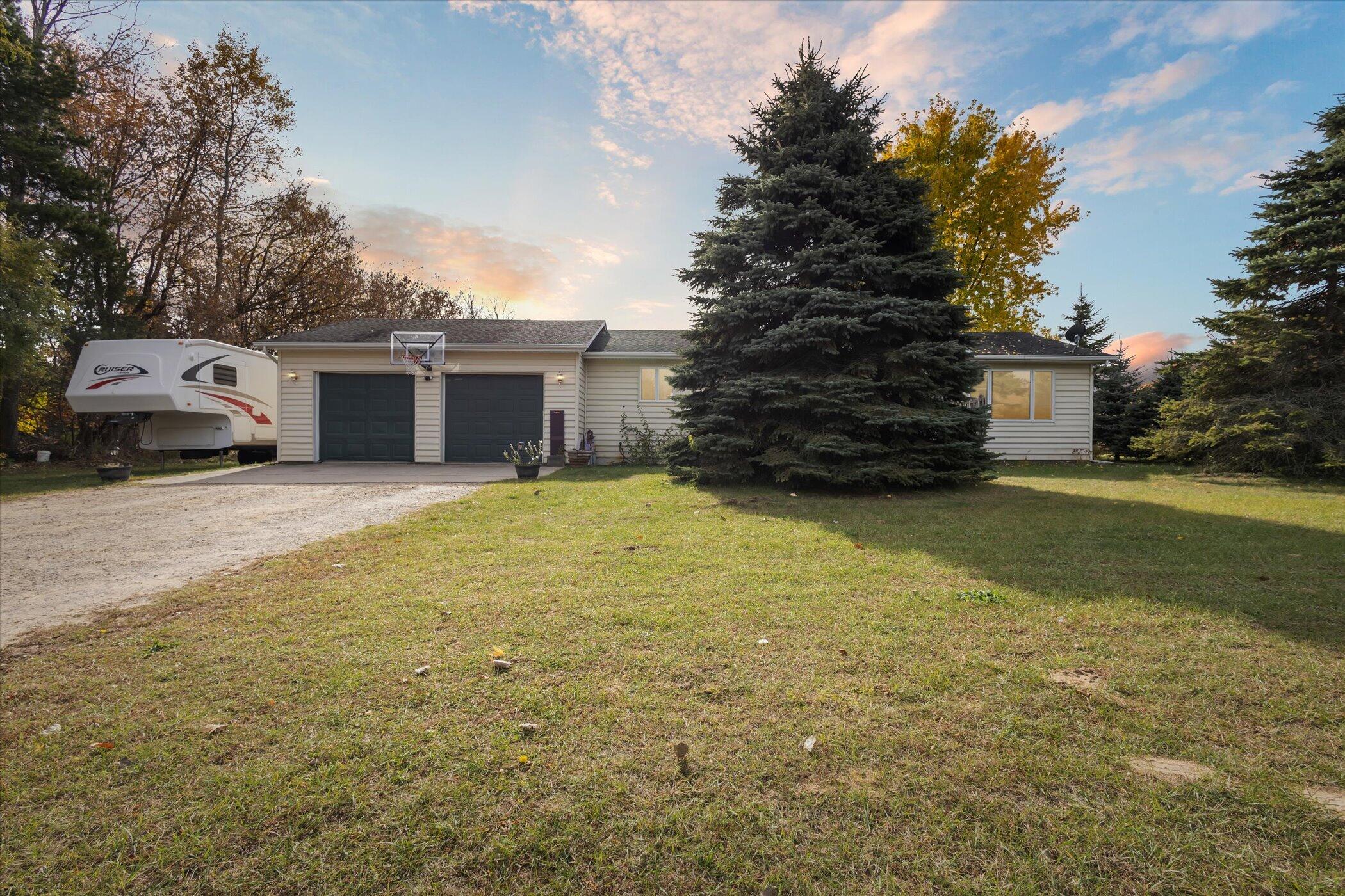 2413 West County Farm Road Sheridan, MI 48884 - Photo 2 of 45 02-2413-W-County-Farm-Rd-Sheridan-MI-488