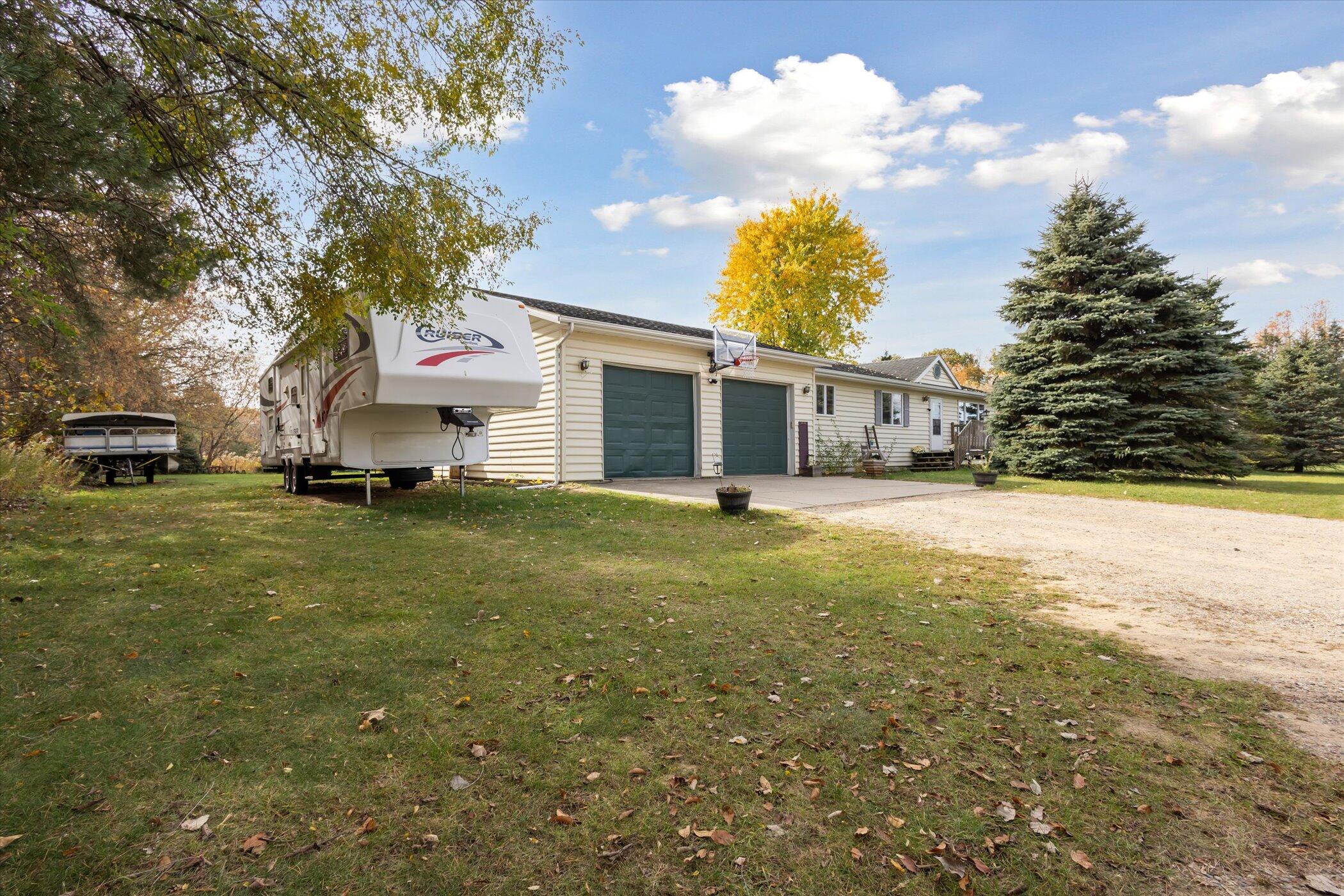2413 West County Farm Road Sheridan, MI 48884 - Photo 3 of 45 03-2413-W-County-Farm-Rd-Sheridan-MI-488