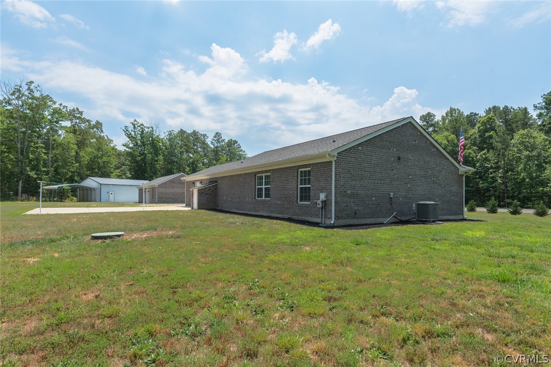 2070 Genito Road Moseley, VA 23120 - Photo 27 of 44 a backyard of a house