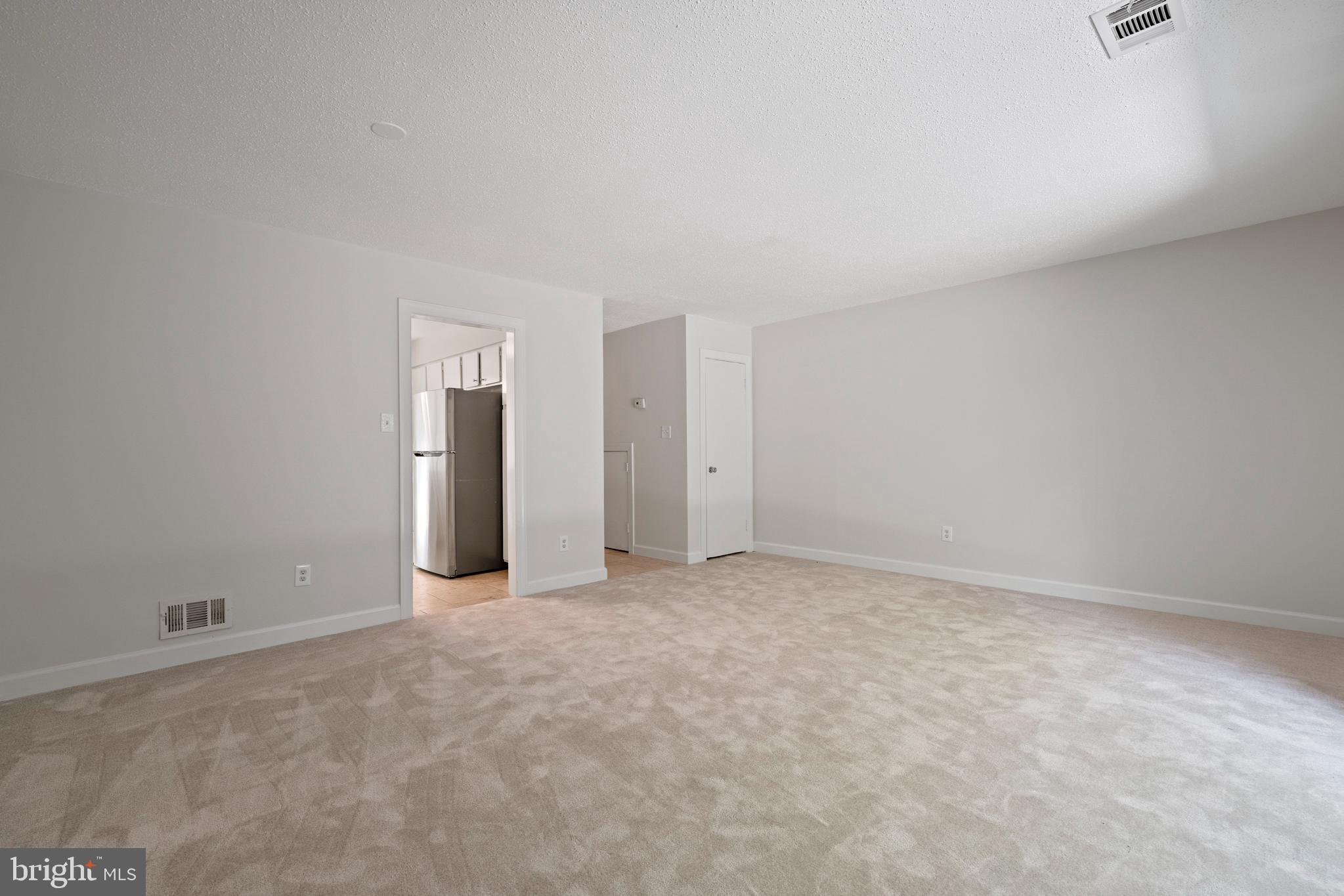 2346 Southgate Square Reston, VA 20191 - Photo 16 of 43