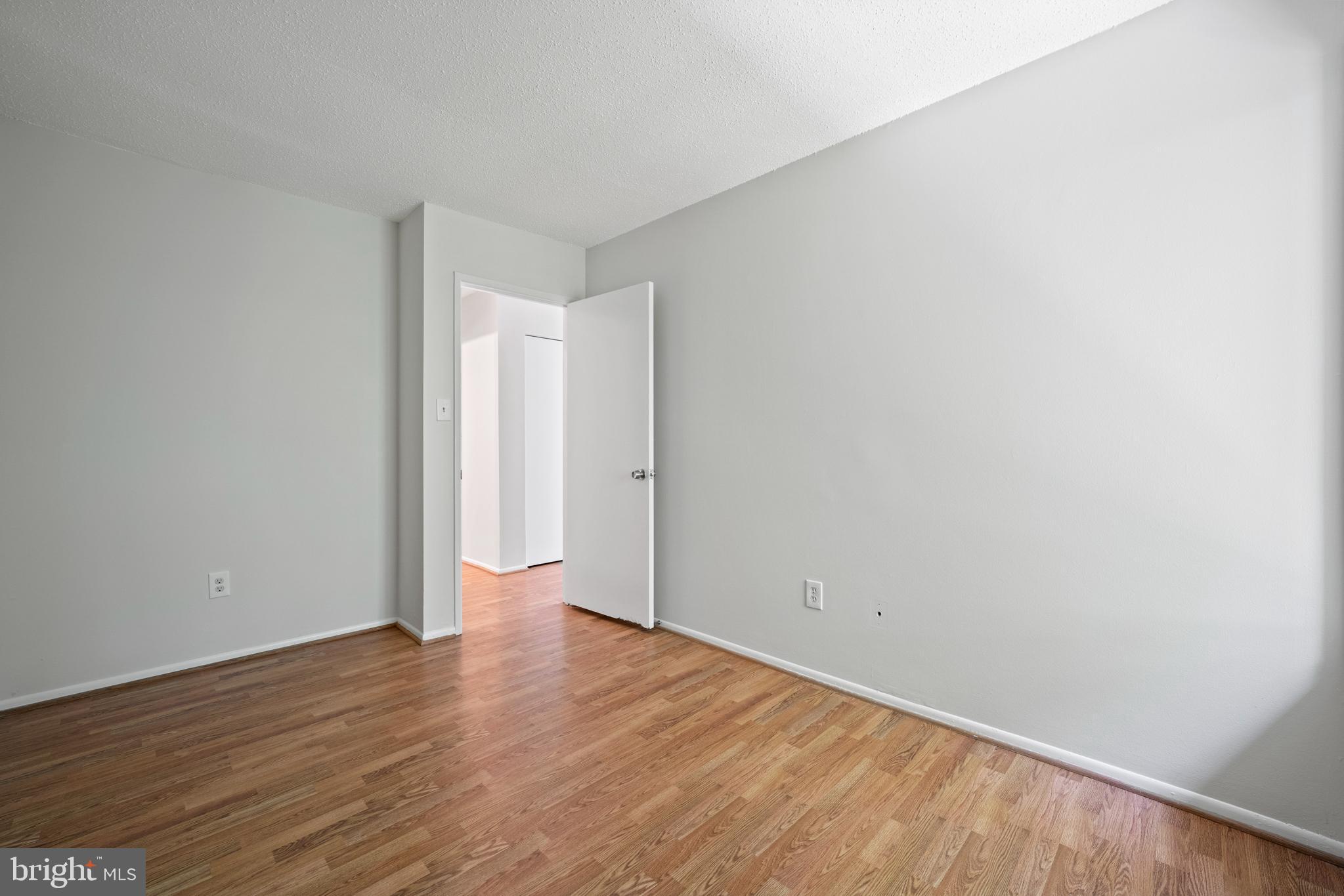 2346 Southgate Square Reston, VA 20191 - Photo 36 of 43