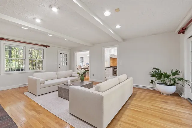 $2,097,000 | 2 Partridge Hill Road, Dover, MA 02030