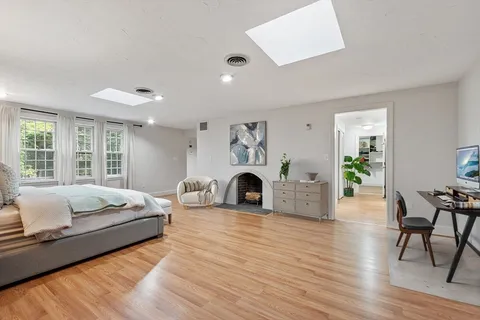 $2,097,000 | 2 Partridge Hill Road, Dover, MA 02030