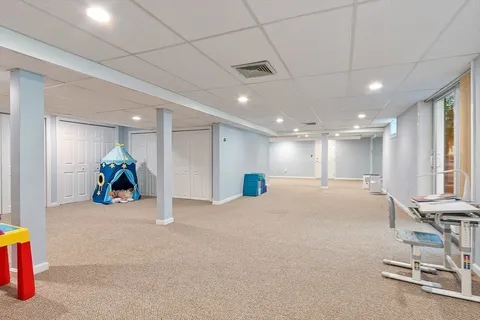 $2,097,000 | 2 Partridge Hill Road, Dover, MA 02030