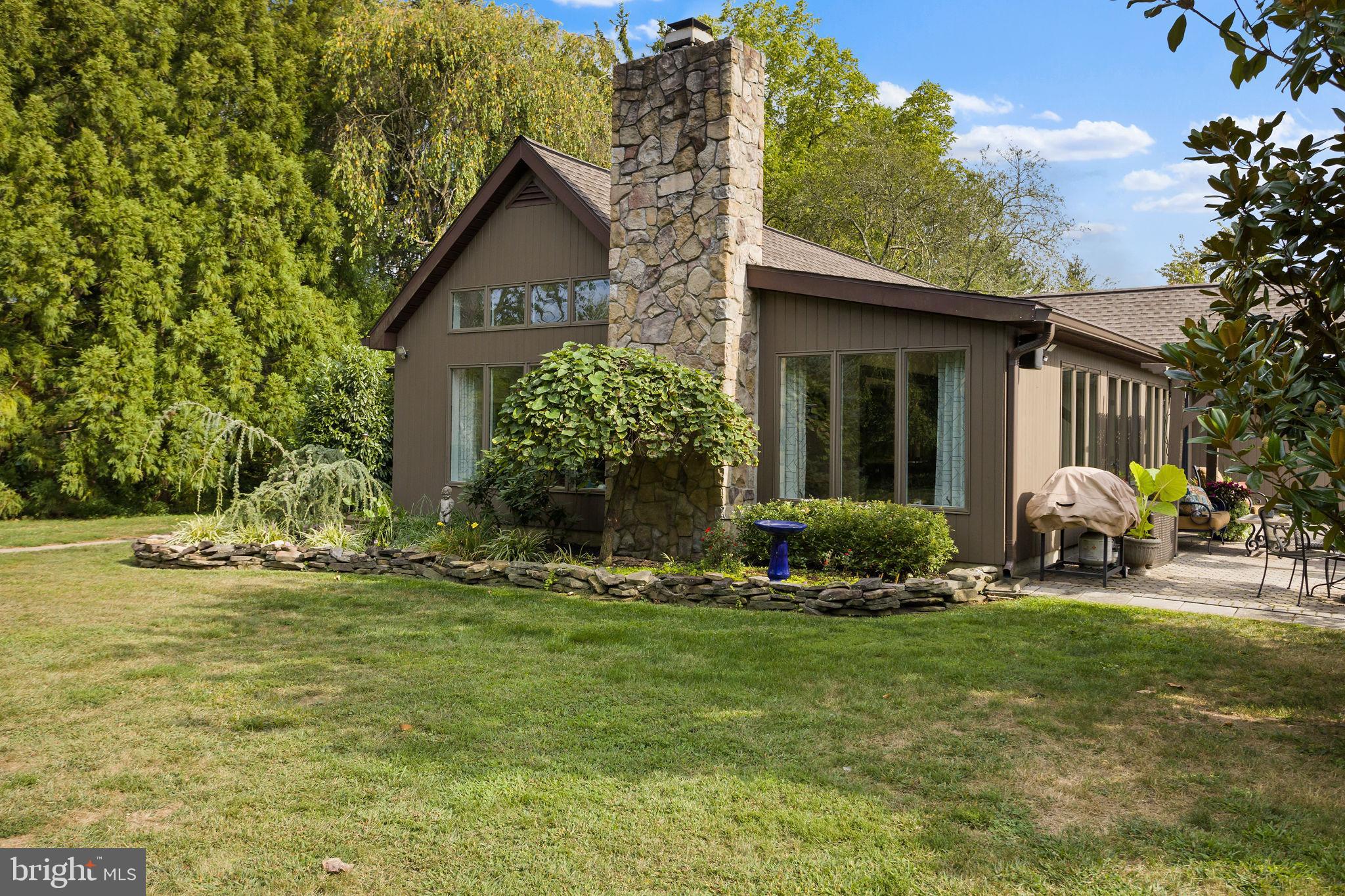 409 Federal City Road Pennington, NJ 08534 - Photo 3 of 54