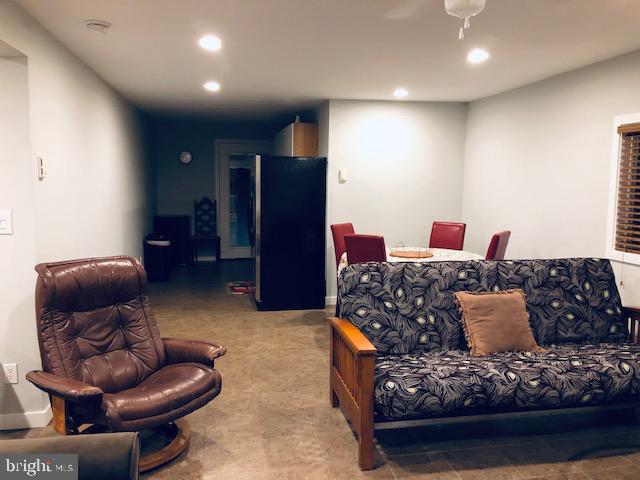 409 Federal City Road Pennington, NJ 08534 - Photo 45 of 54 a living room with furniture