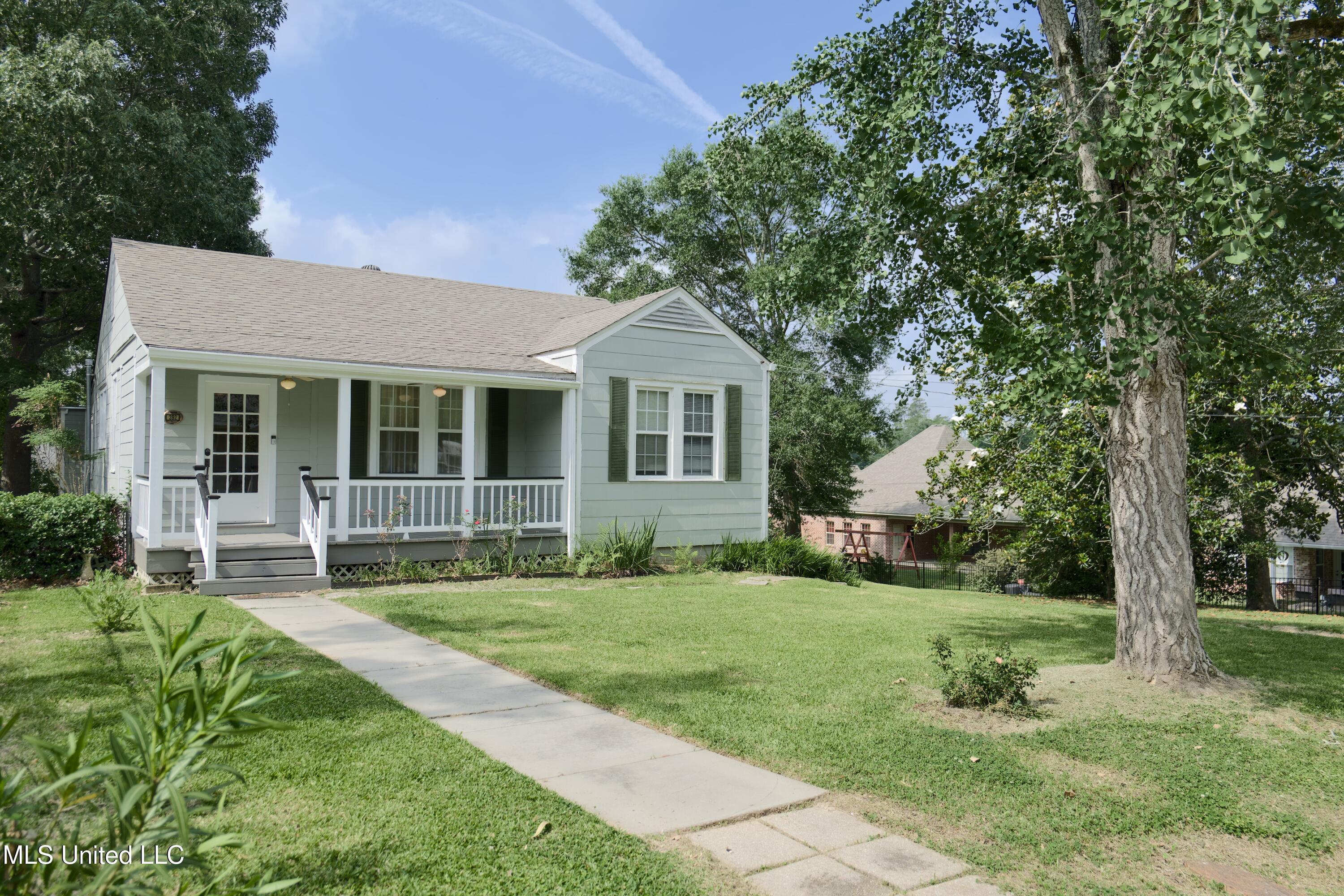 392 Ashburn Street Natchez, MS 39120 - Photo 2 of 29 P1190426