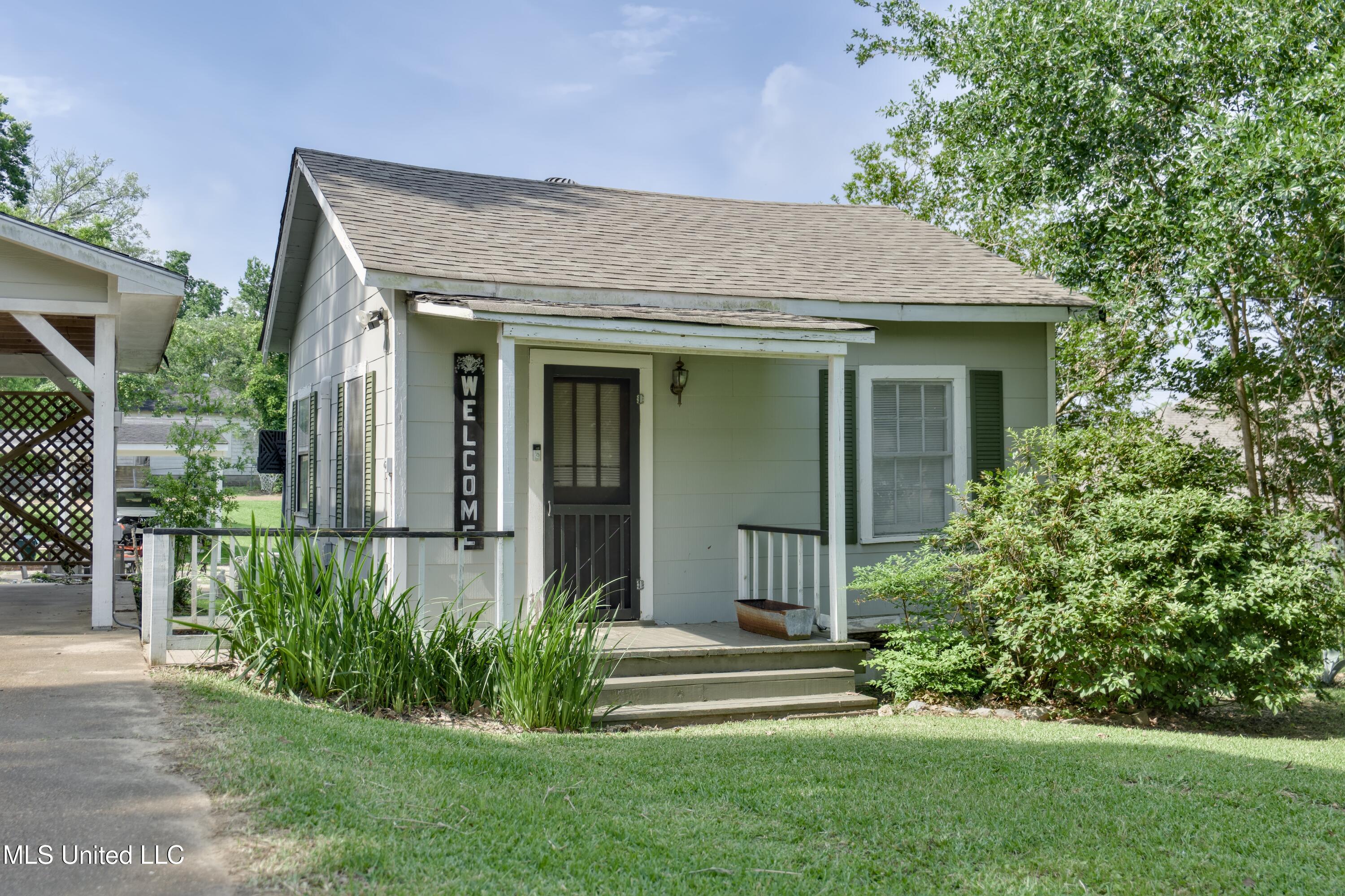 392 Ashburn Street Natchez, MS 39120 - Photo 28 of 29 P1190567