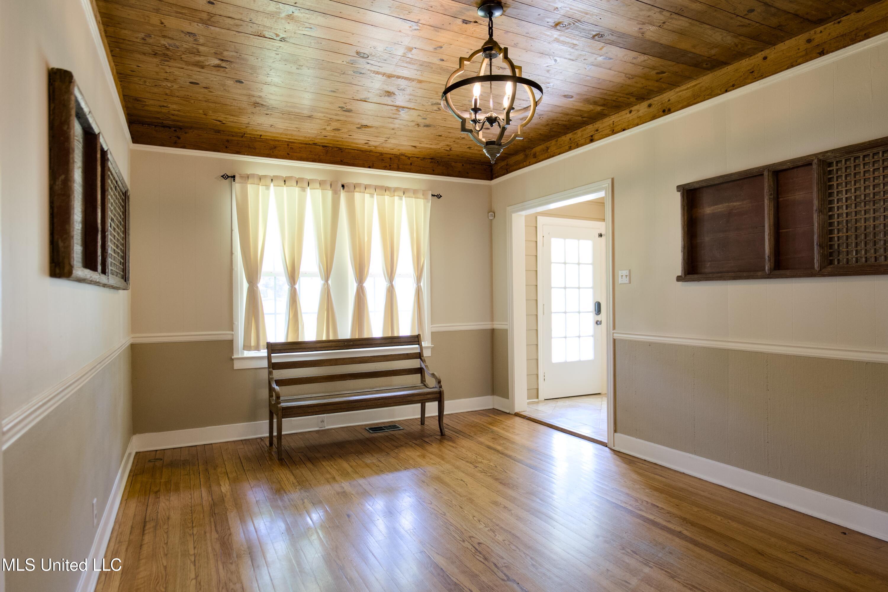 392 Ashburn Street Natchez, MS 39120 - Photo 5 of 29 P1190500