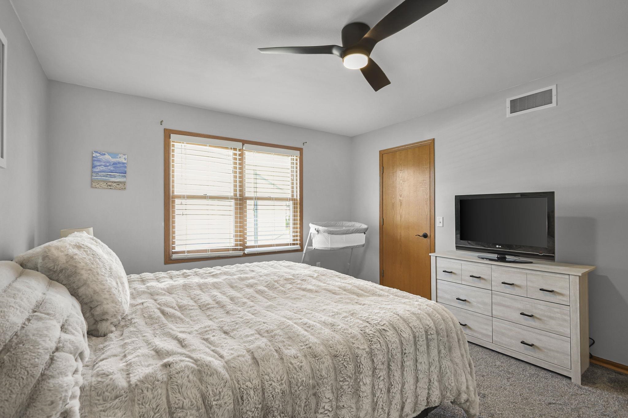 6318 7 Pines Avenue Madison, WI 53718 - Photo 13 of 39